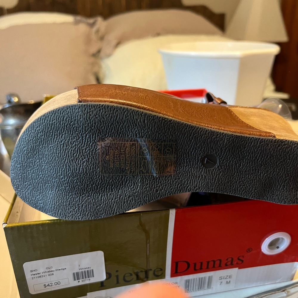 Women’s sandals